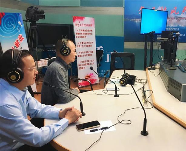 相約珠海電臺城市會(huì)客廳珠海一職實(shí)驗(yàn)學(xué)校為您解析全國職業(yè)教育大會(huì)上